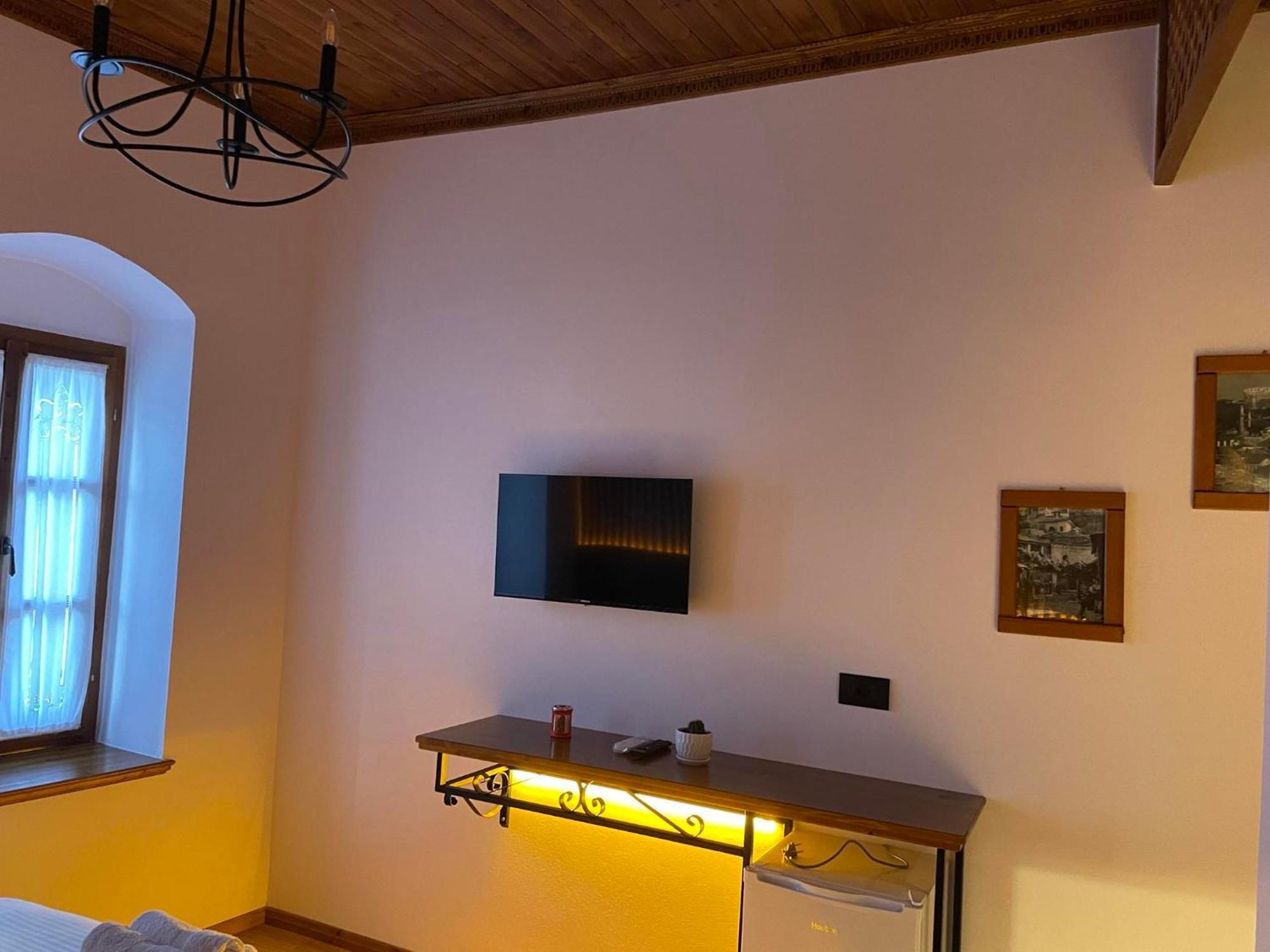 Grey Stone Otel Gjirokastër Dış mekan fotoğraf