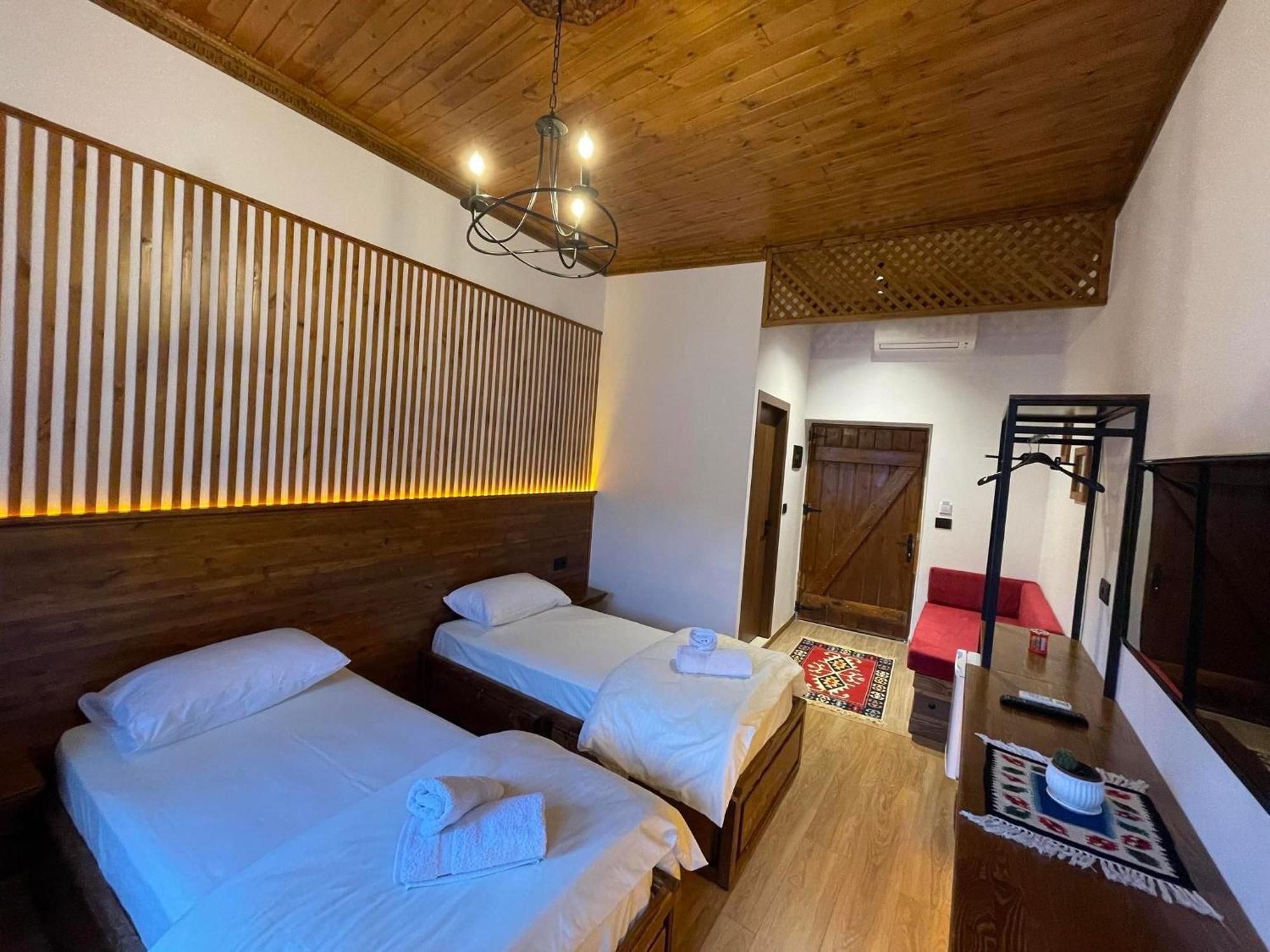 Grey Stone Otel Gjirokastër Dış mekan fotoğraf