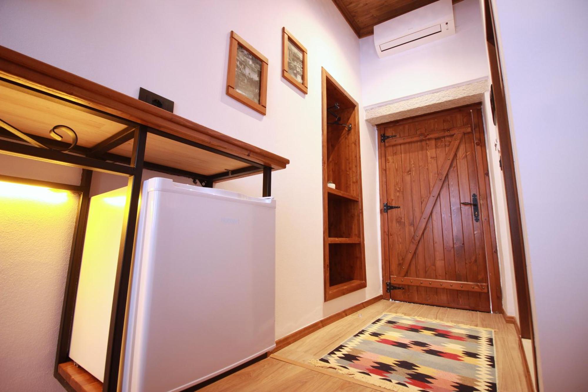 Grey Stone Otel Gjirokastër Dış mekan fotoğraf