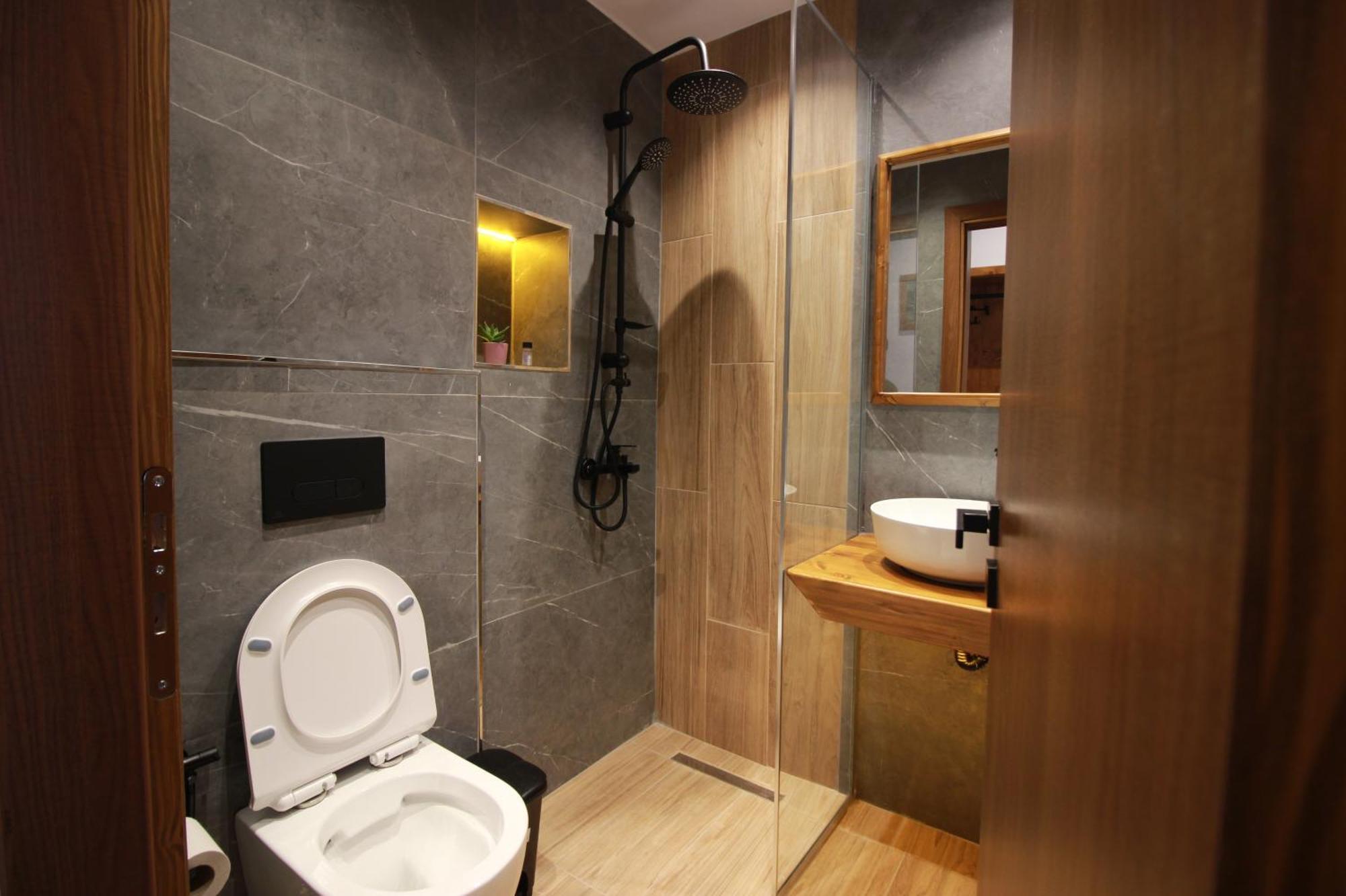 Grey Stone Otel Gjirokastër Dış mekan fotoğraf