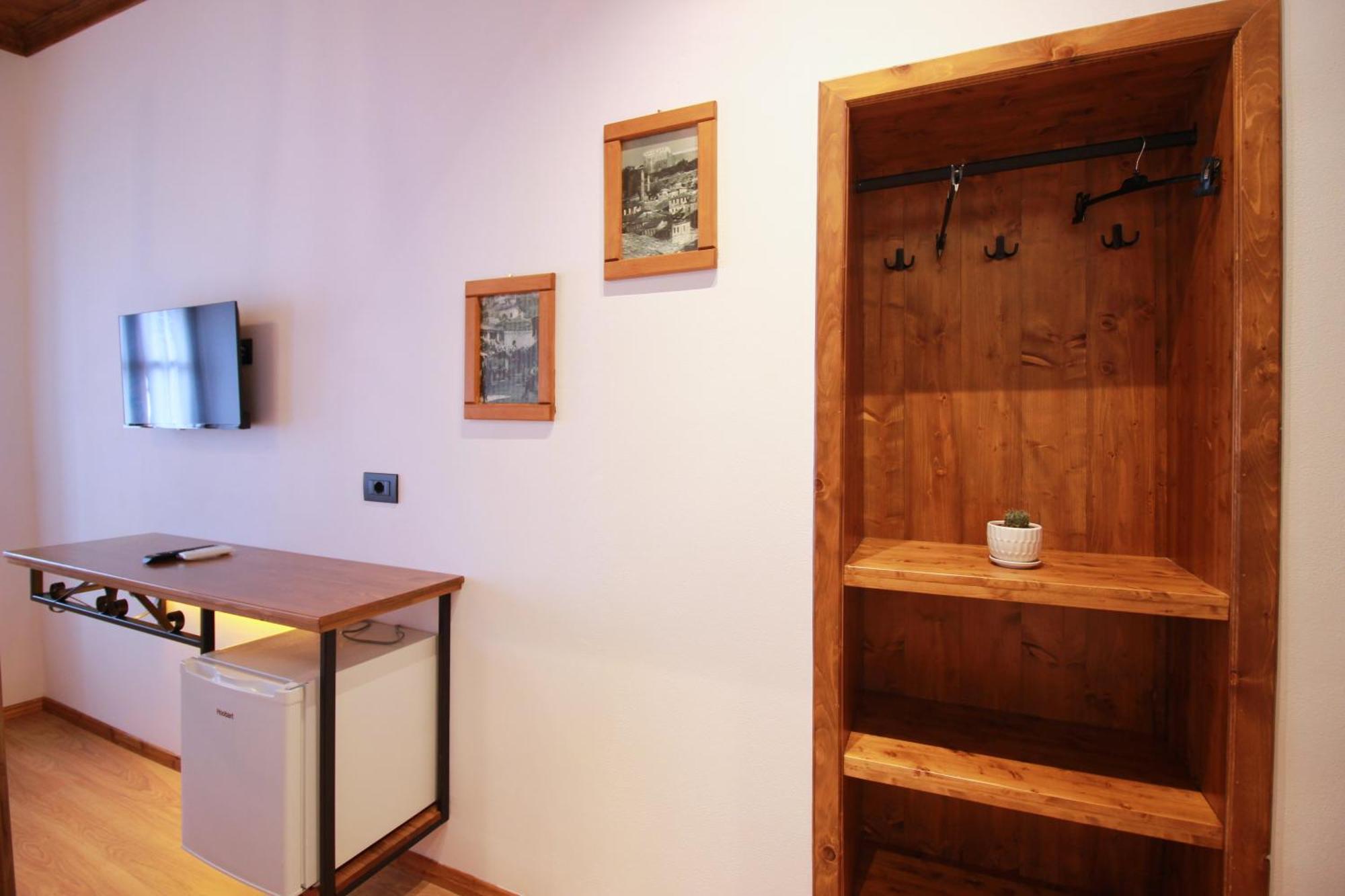 Grey Stone Otel Gjirokastër Dış mekan fotoğraf