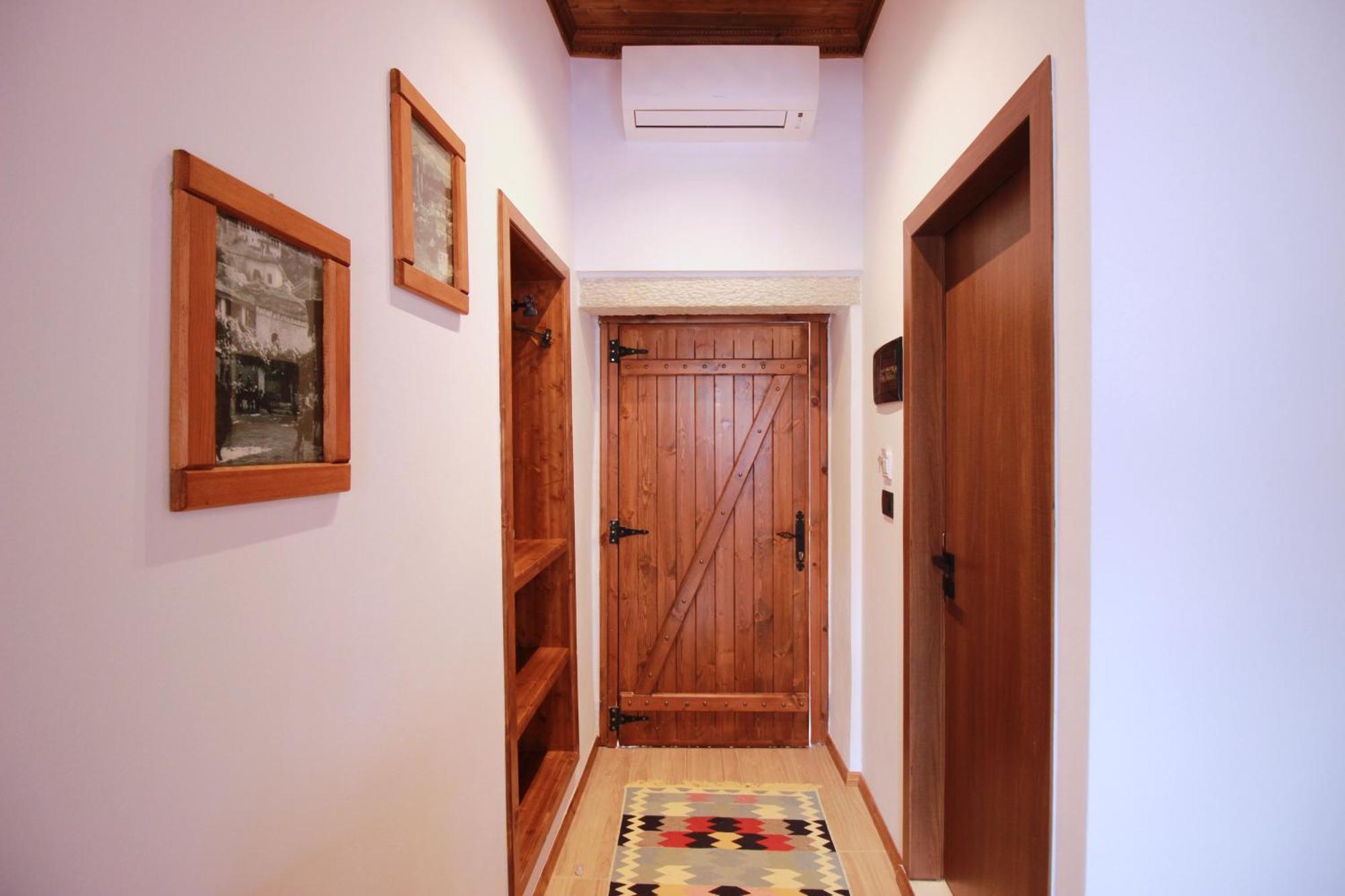 Grey Stone Otel Gjirokastër Dış mekan fotoğraf