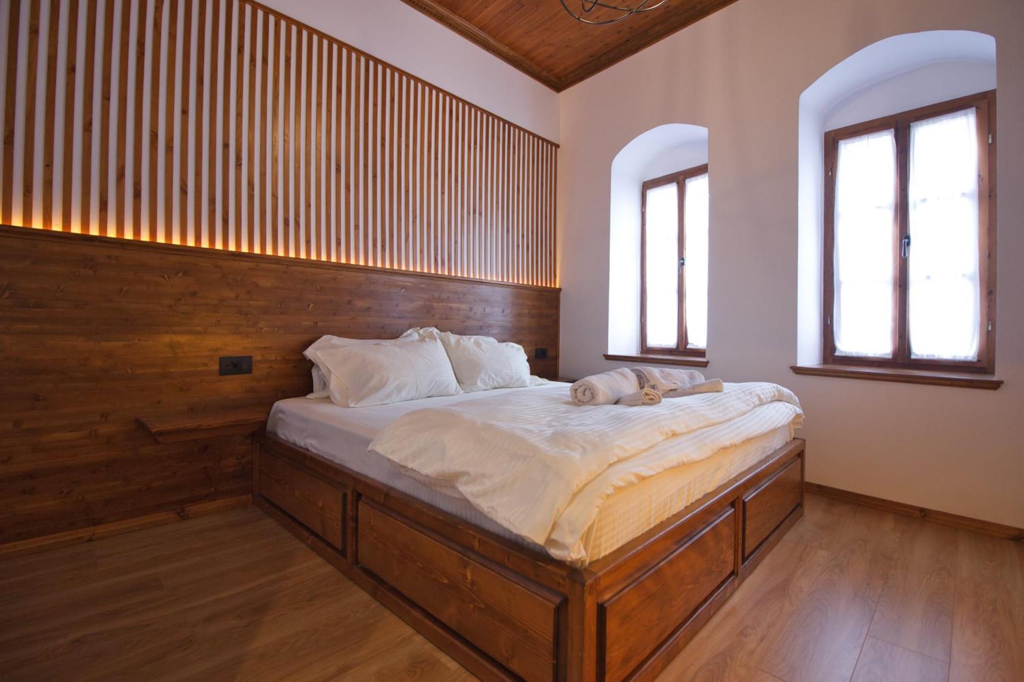 Grey Stone Otel Gjirokastër Dış mekan fotoğraf