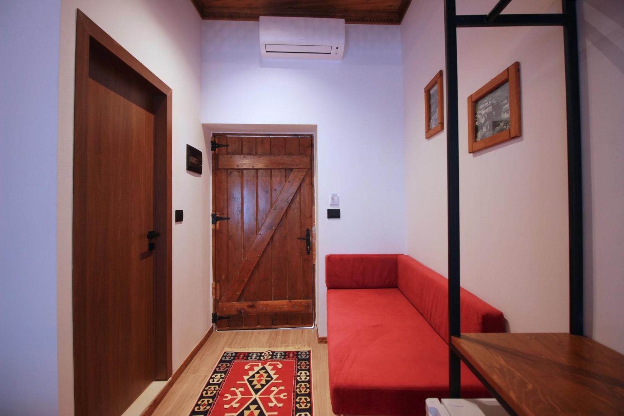 Grey Stone Otel Gjirokastër Dış mekan fotoğraf